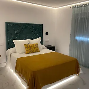 13 Lives In Appartement Ibiza-stad